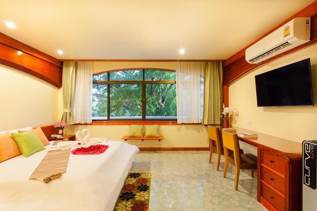 Id Residences Phuket Bagian luar foto
