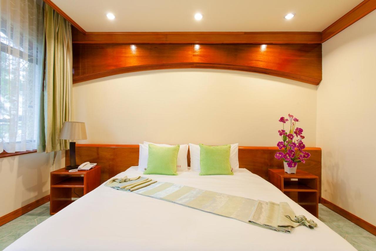 Id Residences Phuket Bagian luar foto