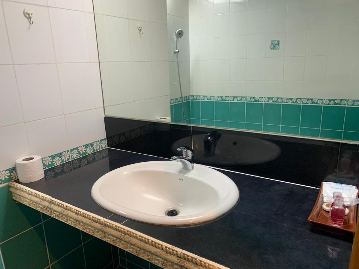 Id Residences Phuket Bagian luar foto