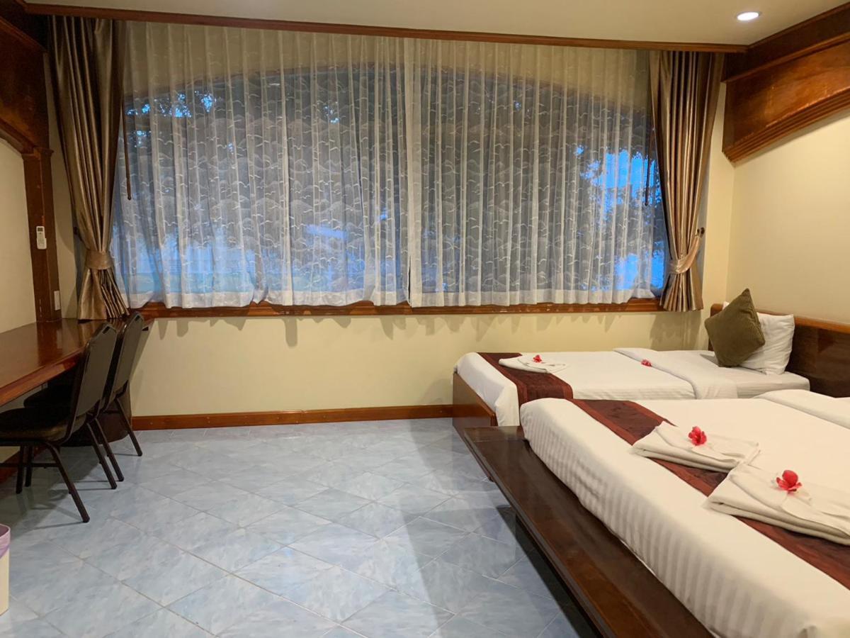 Id Residences Phuket Bagian luar foto