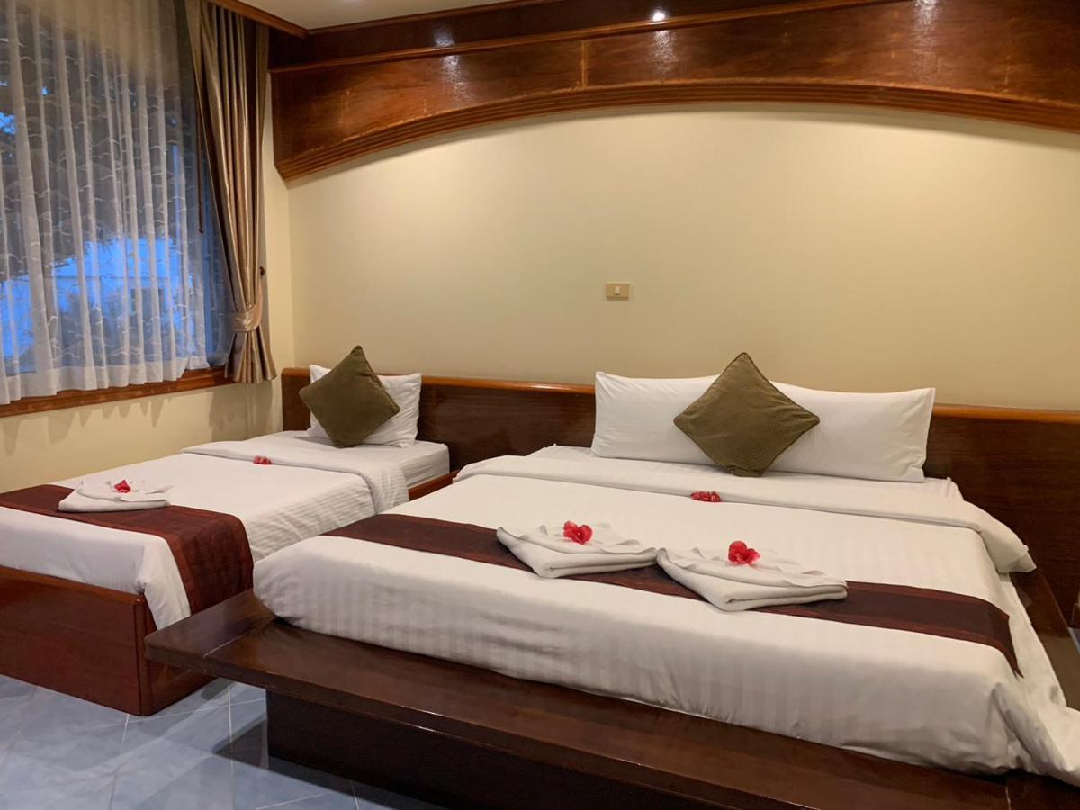 Id Residences Phuket Bagian luar foto