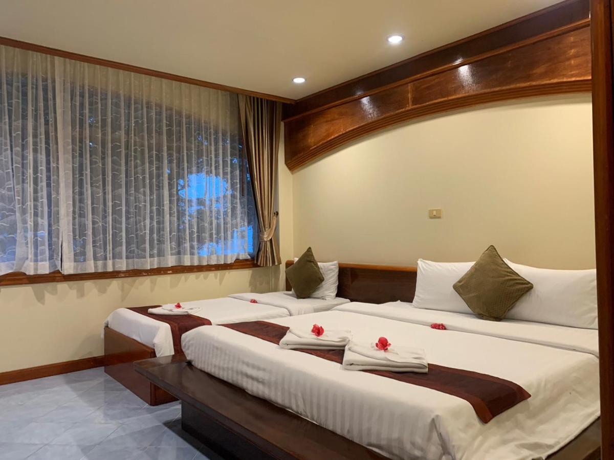 Id Residences Phuket Bagian luar foto