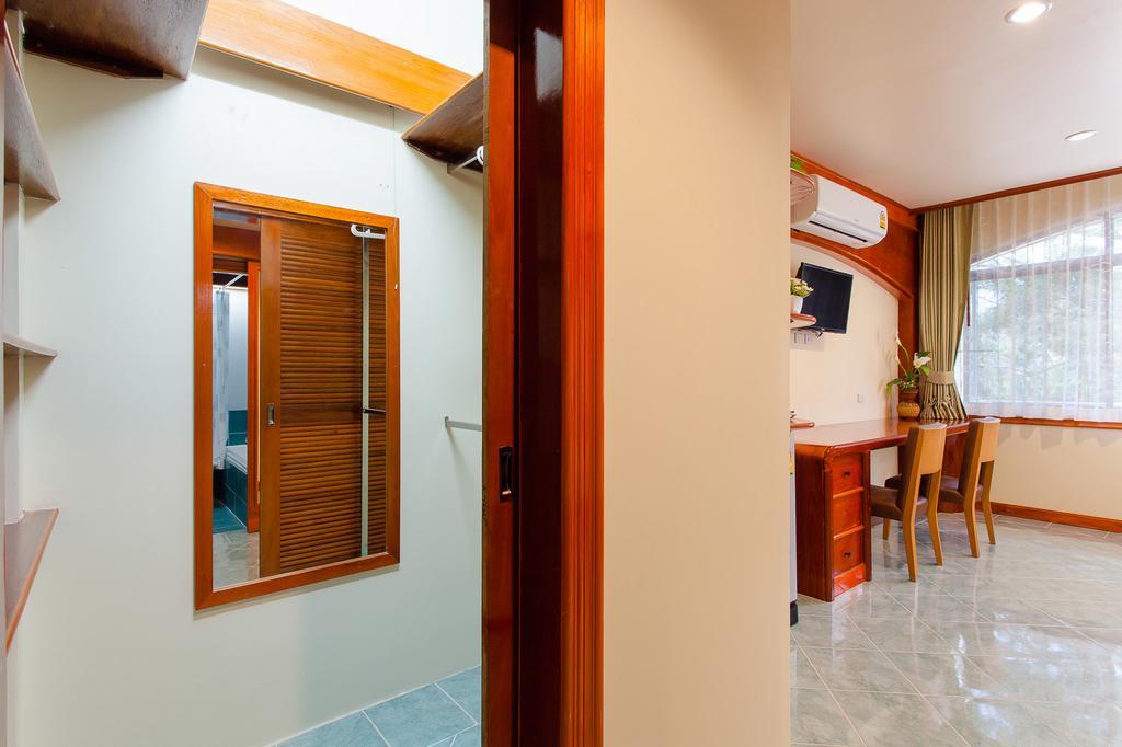 Id Residences Phuket Bagian luar foto